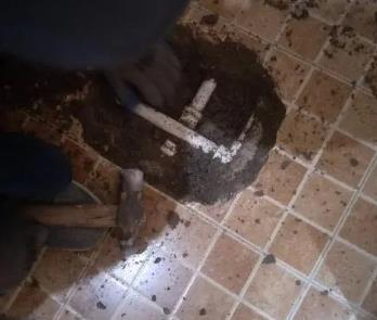阿拉善右卫生间漏水维修公司为您分享下卫生间渗水如何处理及注意事项
