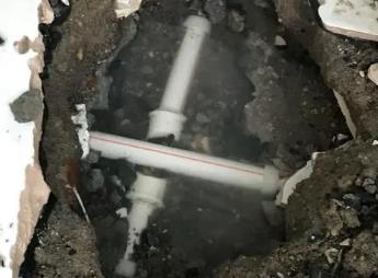 阿拉善右阳台漏水维修公司为您分享楼上楼下漏水怎么处理